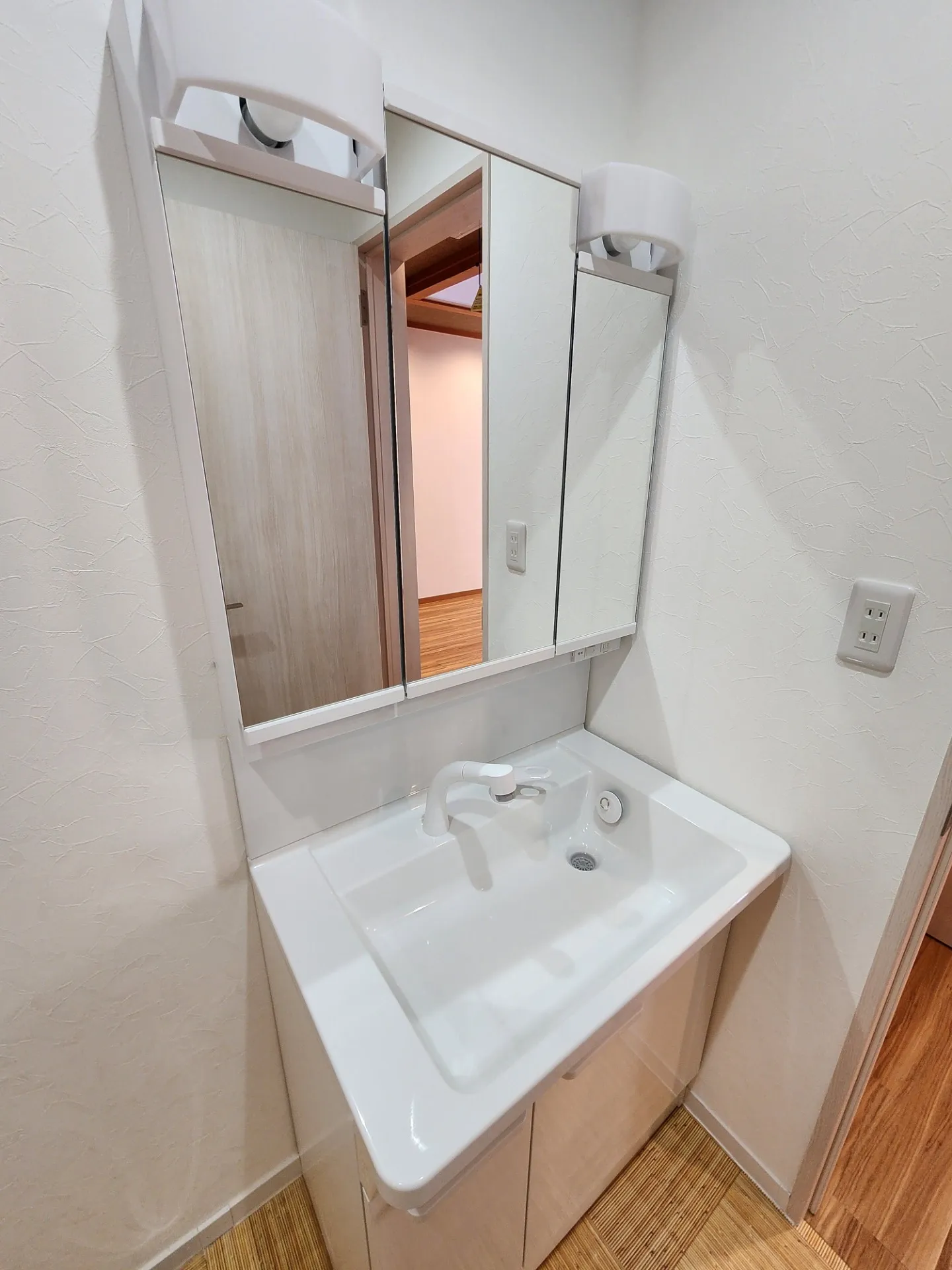 一戸建て　<br>富山県富山市大泉中町の中古戸建て（フルリノベーション物件）