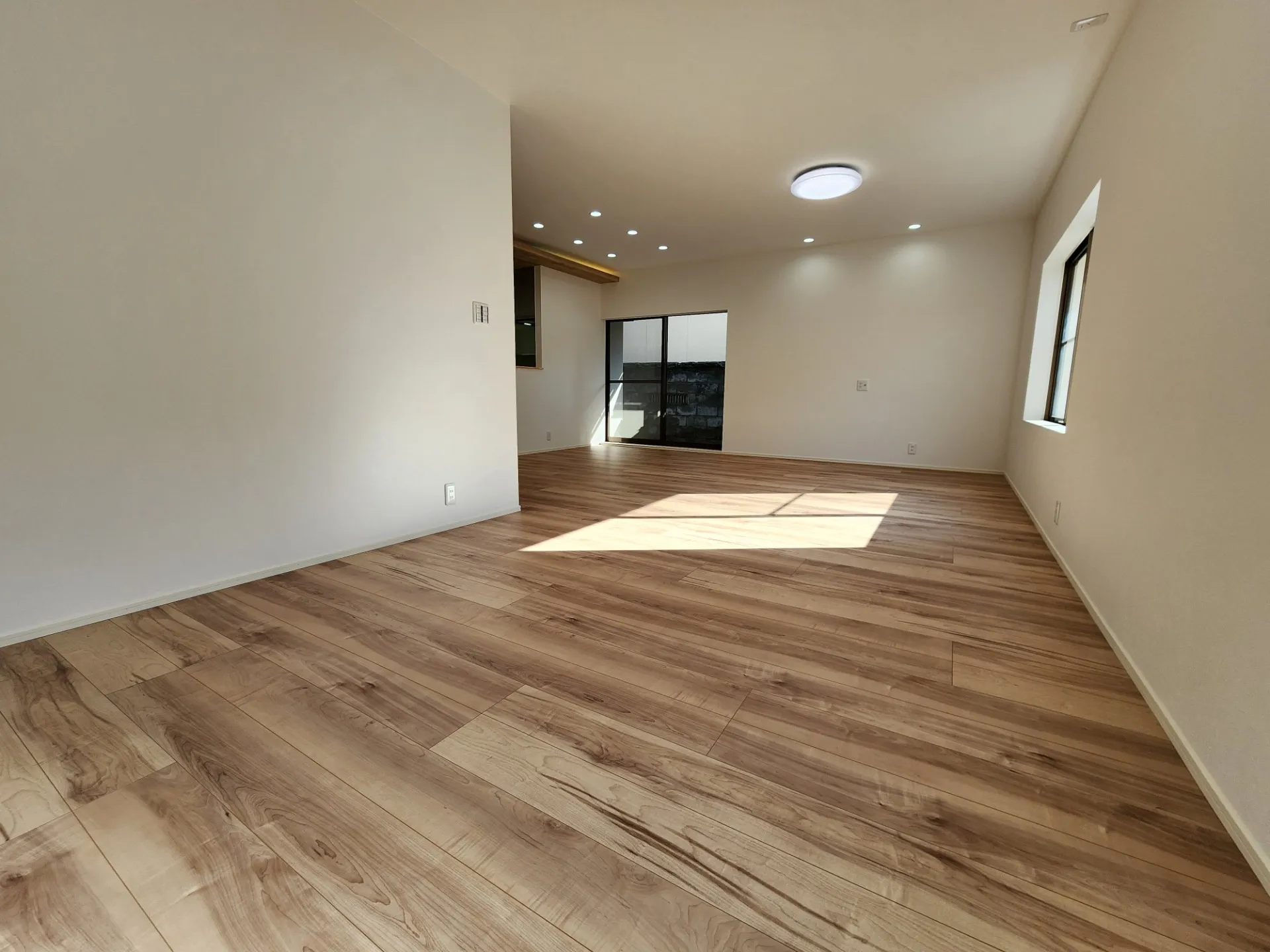 一戸建て　<br>富山県富山市大泉中町の中古戸建て（フルリノベーション物件）