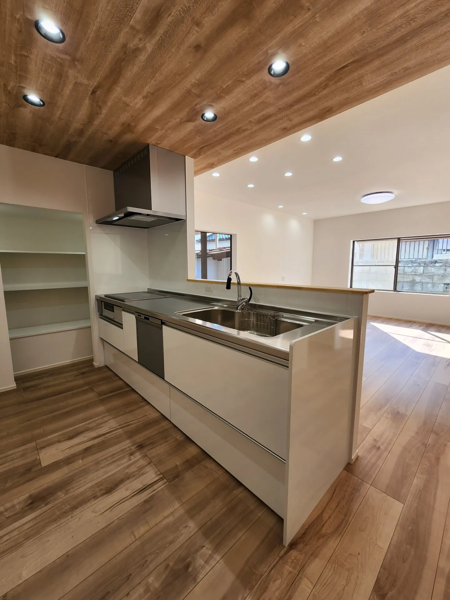 一戸建て　<br>富山県富山市大泉中町の中古戸建て（フルリノベーション物件）