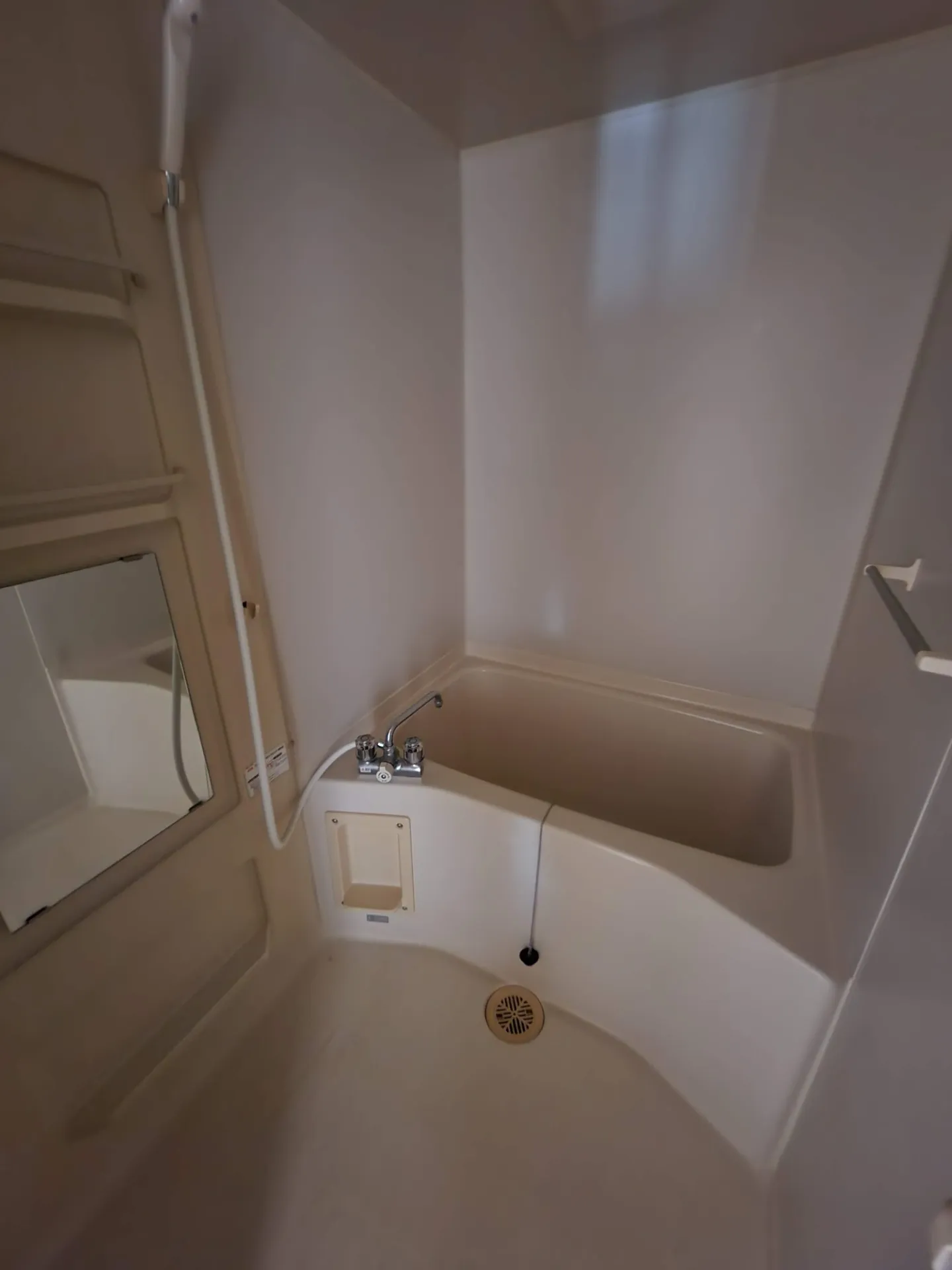 放置気味になっていた大手ハウスメーカー施工のアパートの一室をリノベーションしました！