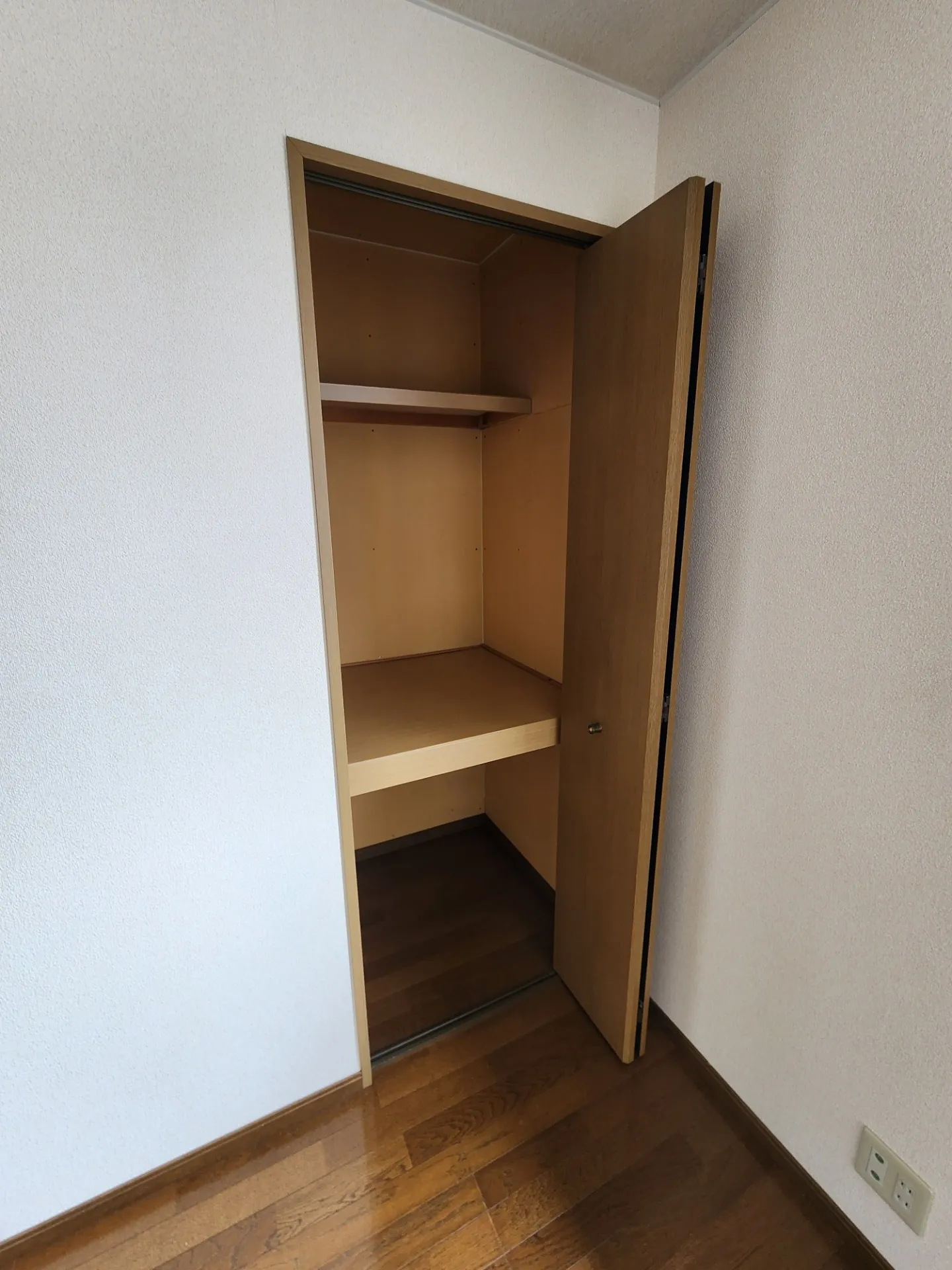 放置気味になっていた大手ハウスメーカー施工のアパートの一室をリノベーションしました！