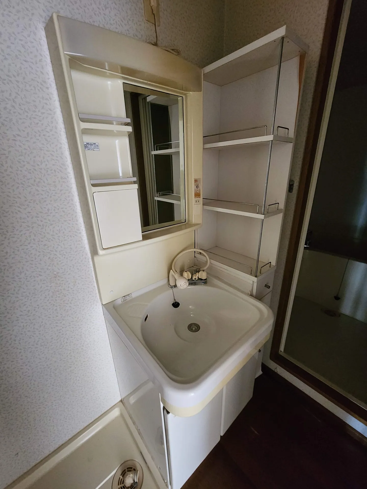 放置気味になっていた大手ハウスメーカー施工のアパートの一室をリノベーションしました！