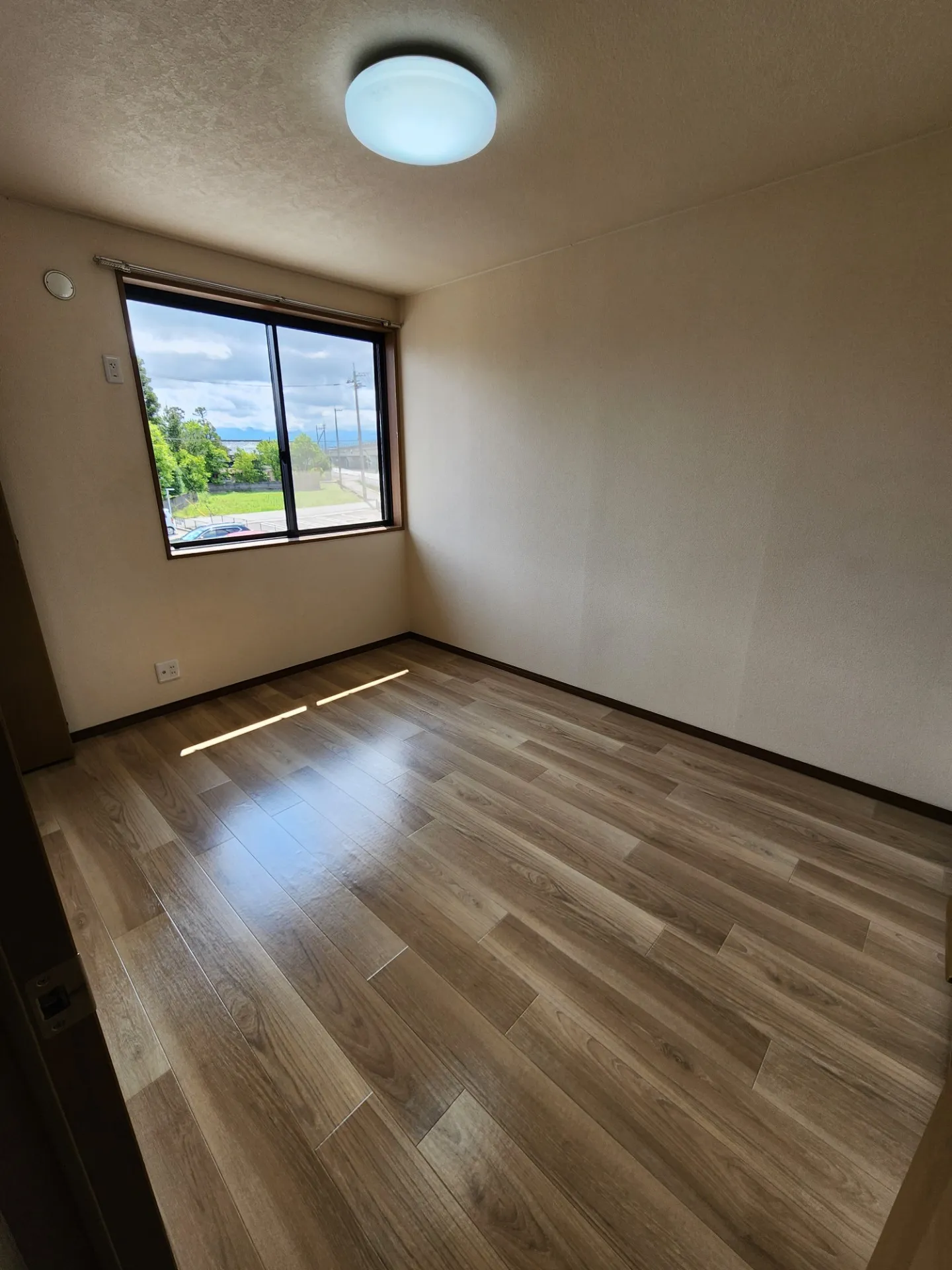 放置気味になっていた大手ハウスメーカー施工のアパートの一室をリノベーションしました！