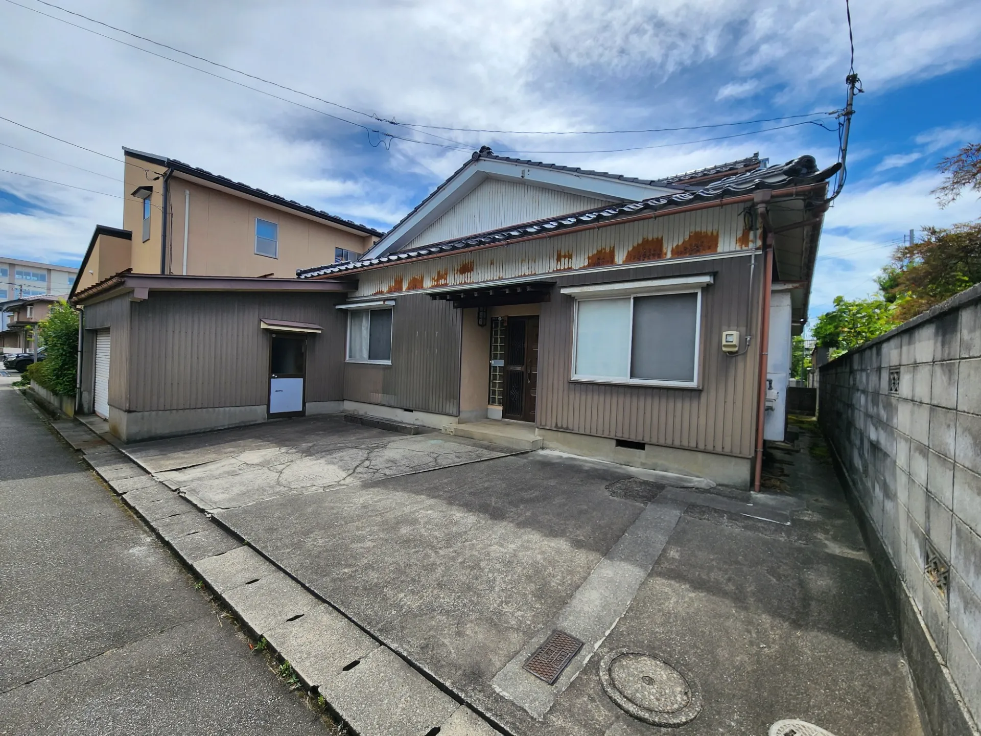 一戸建て　<br>富山市中島3丁目の中古戸建て