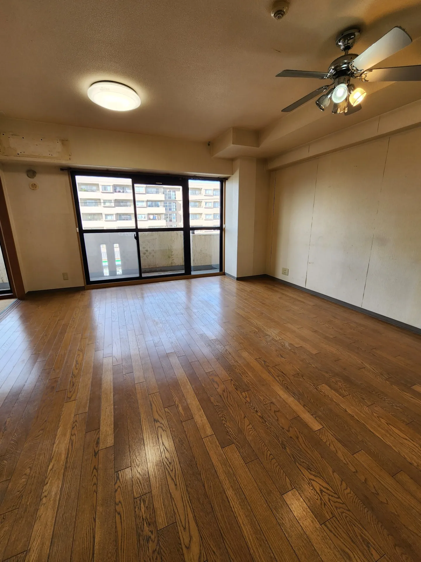 マンション　<br>富山県富山市山室のマンション