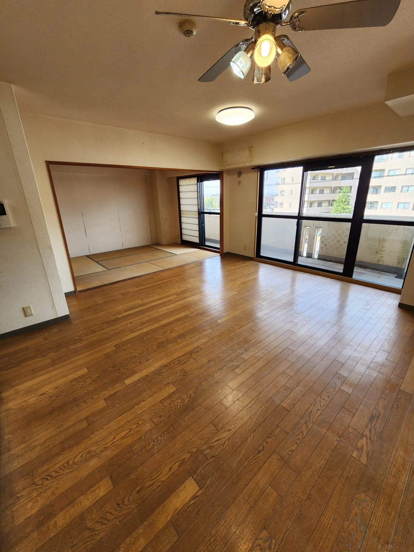 マンション　<br>富山県富山市山室のマンション