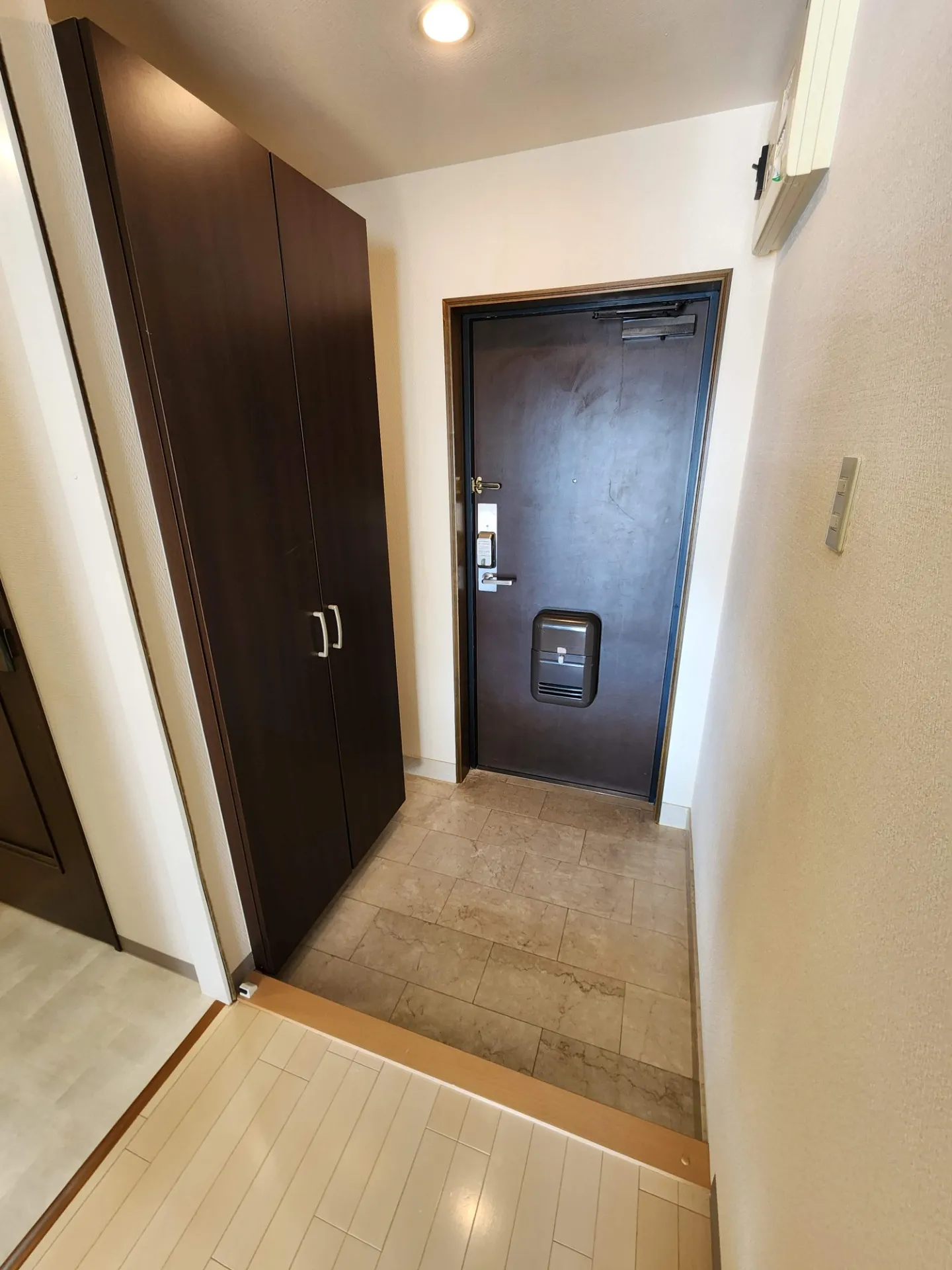 マンション　<br>富山県富山市窪新町のマンション