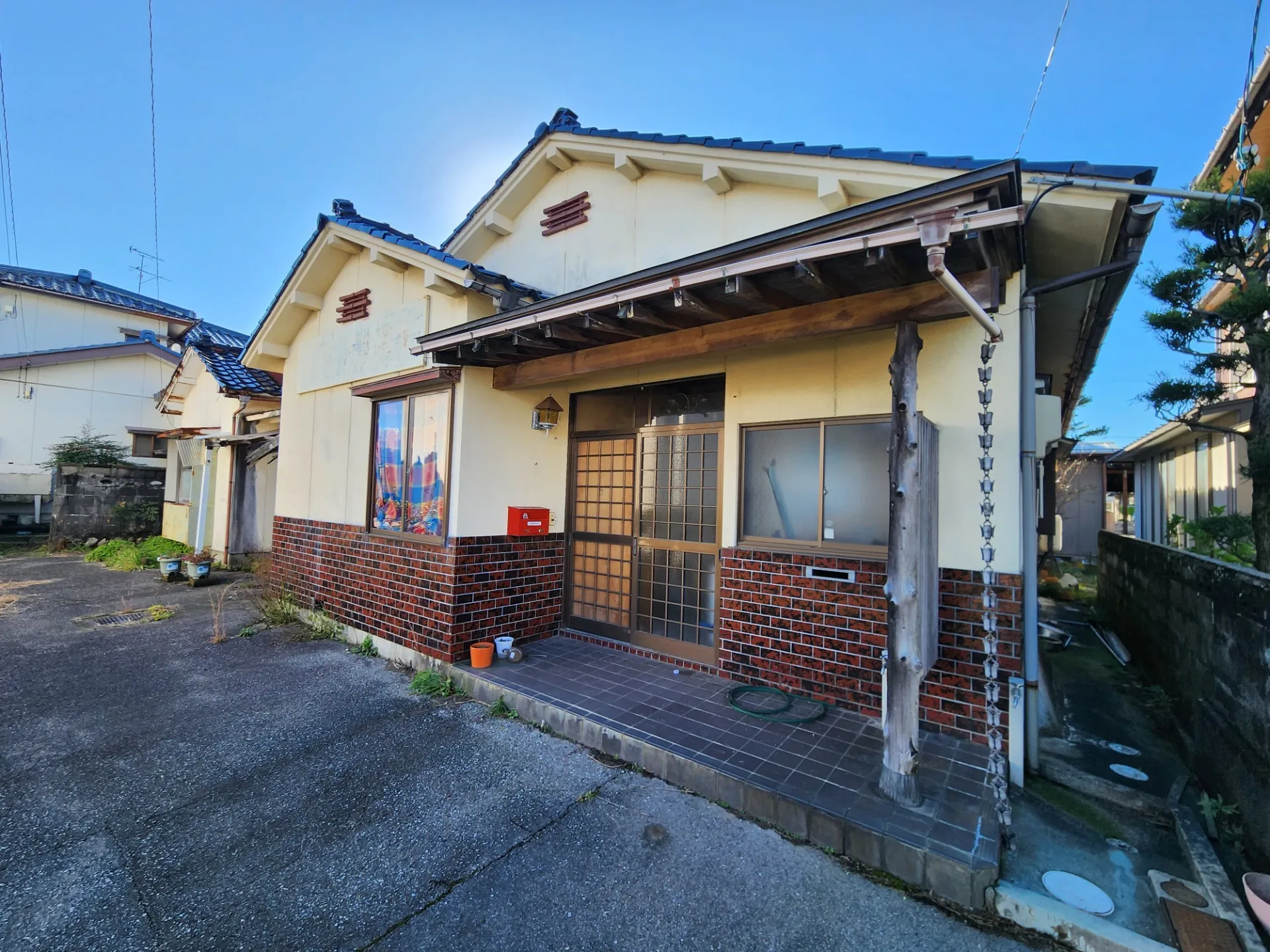 一戸建て　<br>富山県魚津市経田西町の中古戸建て